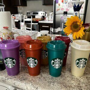 Starbucks - Cups